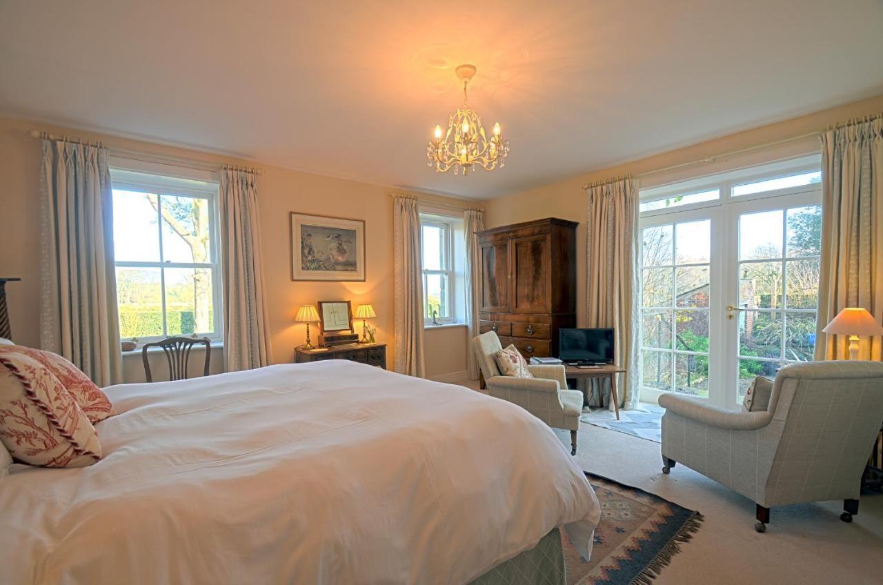 Ingram House Bed & Breakfast Алнуик Екстериор снимка