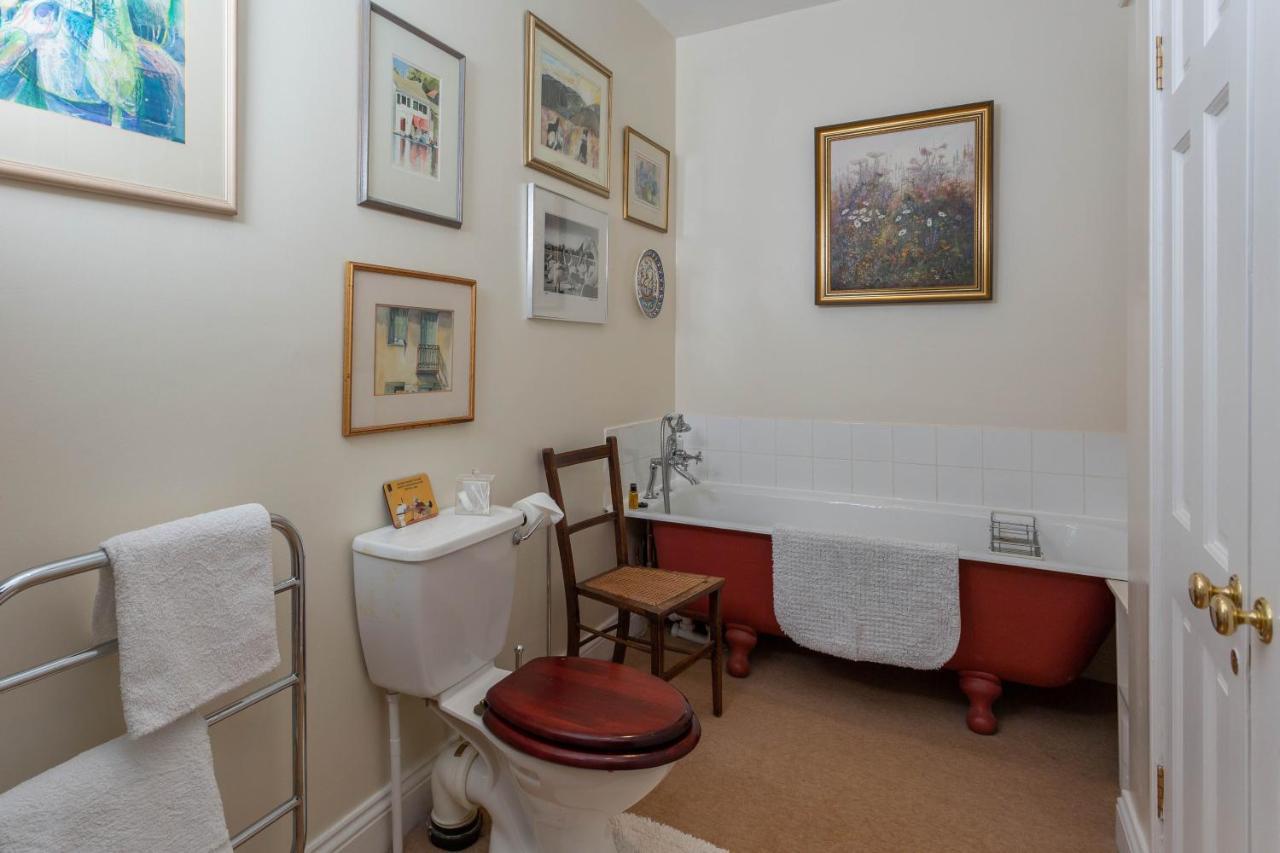 Ingram House Bed & Breakfast Алнуик Екстериор снимка